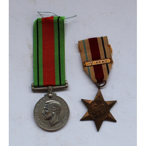 132 - Defence medal 1939 - 1945, Africa Star with 1st army clasp (2)