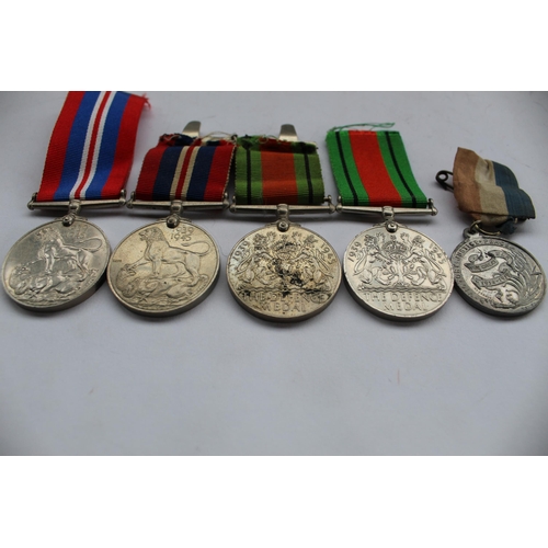 76 - Collection of three medals incl. War medal 1939 -1945