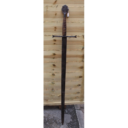 190 - Extremely large double handed broad sword, blade L106cm