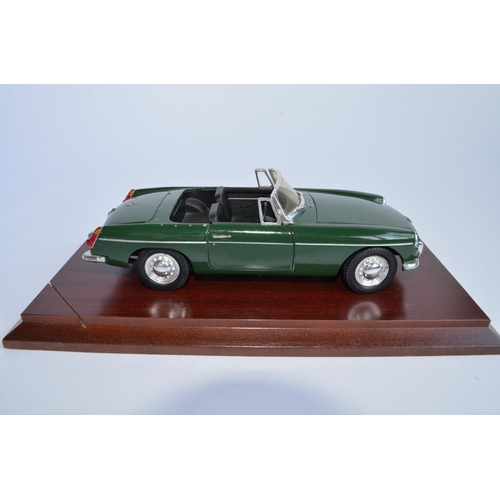 816A - A boxed limited edition (1893/15000) 1/18 scale diecast Corgi 1963 MGB Roadster.
