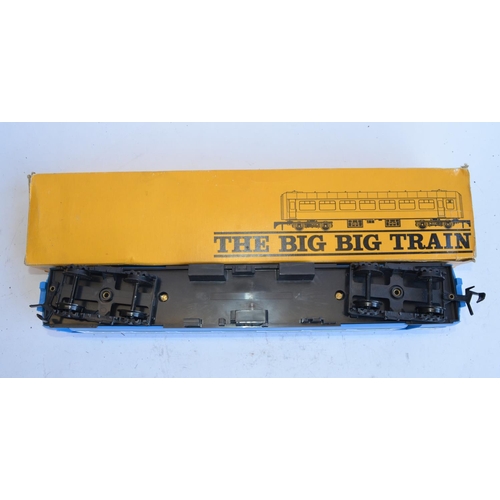 696 - A collection of O gauge track, wagons and a Lima diesel shunter. Includes a boxed Rovex RV 257 passe... 