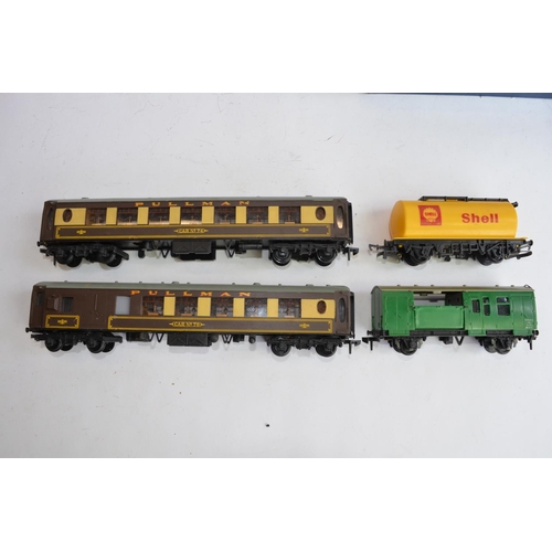 778 - Collection of Hornby and Hornby Dublo OO gauge railway carriages, wagons etc including 4316 Horse Bo... 