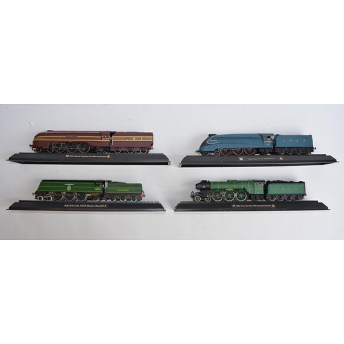 780 - 5 OO/1:76 scale static train models: Includes a Country Artists 