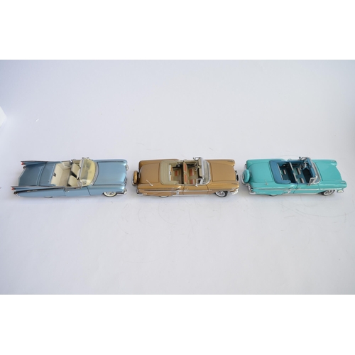 866 - 3 1/24 diecast model cars:
2 x Danbury Mint 1958 Chevy Impalas, one blue, the other gold, both with ... 