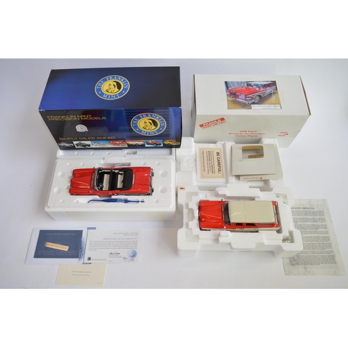 867 - 2 boxed 1/24 Ford diecast model cars:
A Franklin Mint 1958 Ford Edsel Citation, limited edition (687... 