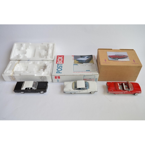 871 - 3 unboxed Franklin Mint 1/24 scale die-cast model cars:
A red 1960 Chevy Impala convertible, good co... 