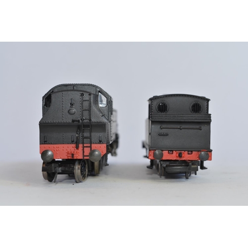 744 - Bachmann 2-6-2 and Mainline 0-6-0 tank engines, both in excellent used condition, both in full worki... 