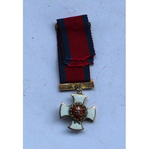 128 - Miniature medal of Distinguished Service Order, instituted in 1886