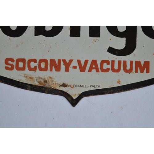 948 - Mobilgas Socony Vacuum and Ask For Socony Oil enamelled steel plate signs.
Large sign H35xW34.5cm