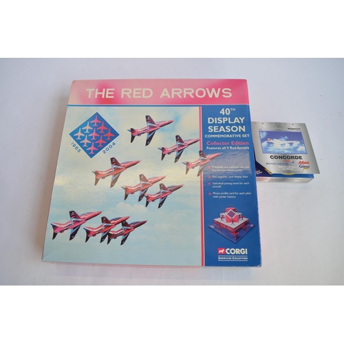 935 - A Corgi Red Arrows 40th season commemorative set (CSFS11009), all 9 in a diamond formation diorama s... 