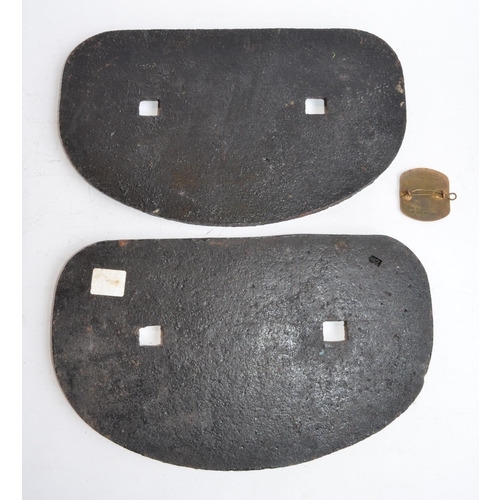 797 - 2 cast iron wagon plates, Darlington 1951 and Shildon 1953 (both approx 28cm across), a vintage GWR ... 