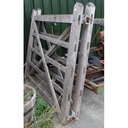 1228 - Two field wooden gates approx. 150cm and 193cm