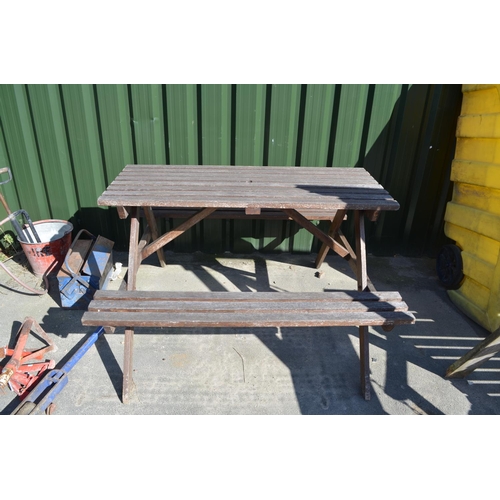 1231 - Small picnic bench, W122 D52cm