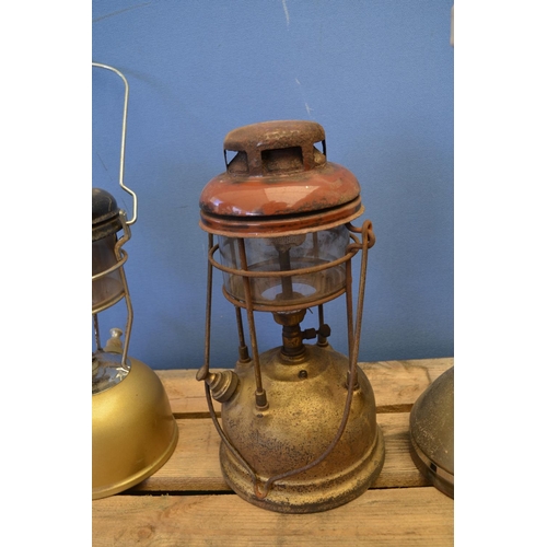 1235 - 5 lamps - 2 brass bodied Tillys, workman's Cohen 600 and yellow lamps, unusual paraffin lamp