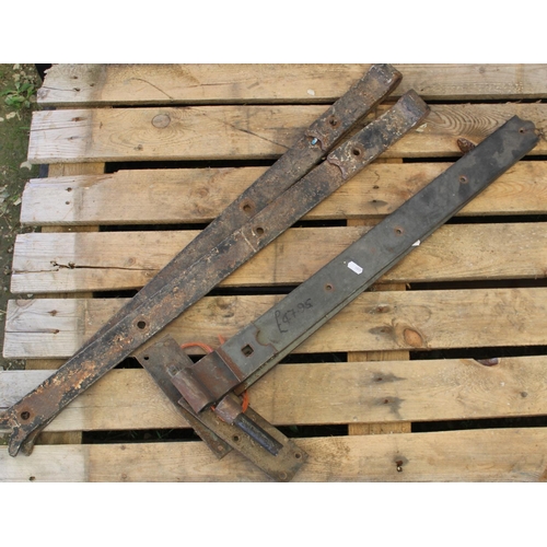 1260 - Two sets of large gate hinges