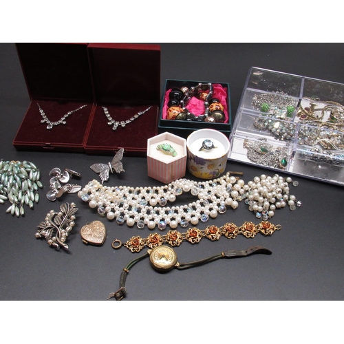 44 - Large collection of costume jewellery including rings, necklaces, brooches, bangles etc.