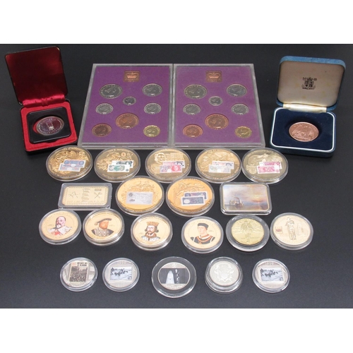 1145 - Two 1970 GB pre-decimal coin sets 1935 3d, some loose decimal coinage and a large collection of mode... 