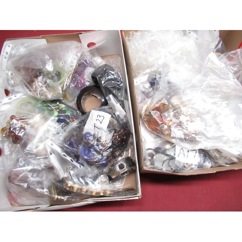 1159 - Large collection of costume jewellery (3 boxes)