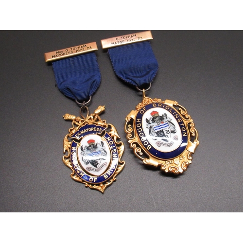 700 - Pair of 9ct hallmarked yellow gold and enamel Borough of Bridlington medals presented to Mr & Mrs O.... 