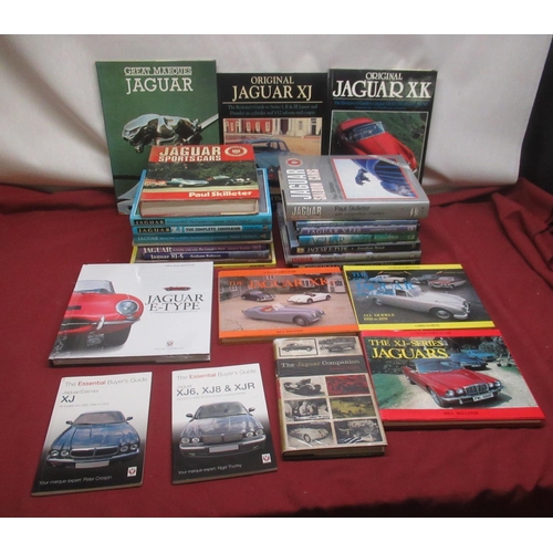 98 - Collection of books relating to Jaguar cars inc. Skilleter(Paul) Jaguar Sports Car, Haynes, Reprint,... 