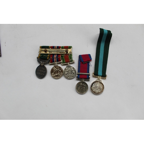 407 - Collection of five miniature medals incl. War medal from 1939 - 1945, Northern Ireland Home Service ... 