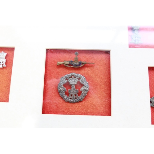 375 - Collection of Green Howards (Princess of Wales Own Yorkshire Regt) cap badges of varying ages (some ... 