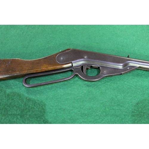 776 - A pair of vintage marksmen king under leaver air rifles for spares and repair