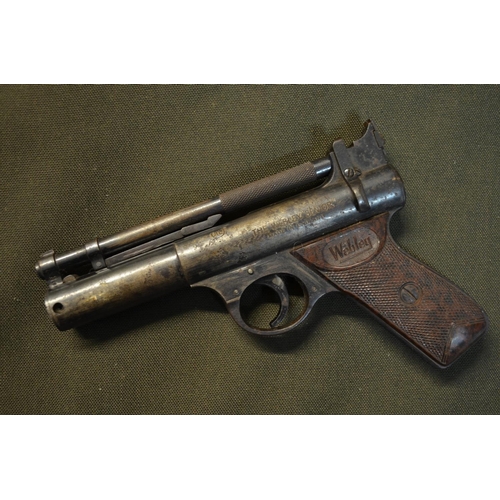 790 - A Webley Senior vintage .22 over lever air pistol in working order.