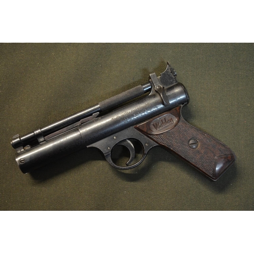 796 - A vintage Webley Senior .22 over lever action air pistol in working order.