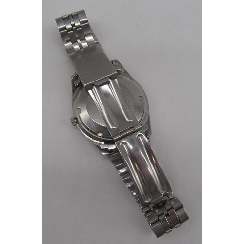90 - Seiko 5 automatic wristwatch with English and Arabic day and date, stainless steel case on part orig... 