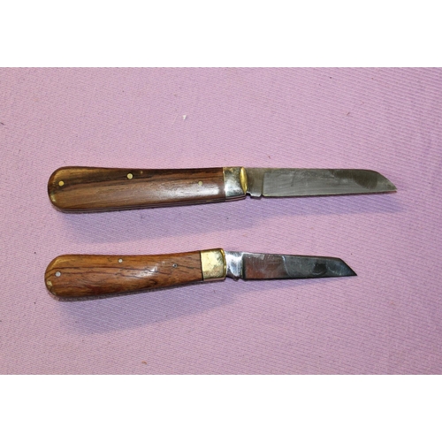 208 - 1 Sheffield made Lambsfoot folding pocket knife with 2 piece rosewood handle. Blade length 8cm, over... 