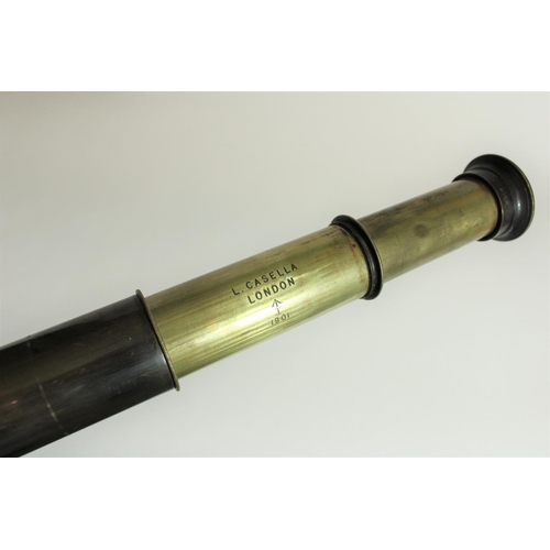 530 - Casella 1901 leather bound brass field telescope, engraved with Casella name and military broad arro... 