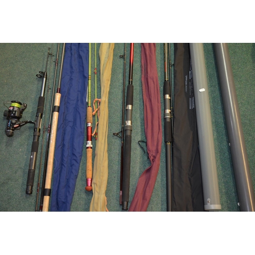 84 - 5 course and general purpose carbon graphite rods, 1 reel and 2 empty hard shell rod cases:
A Shakes... 