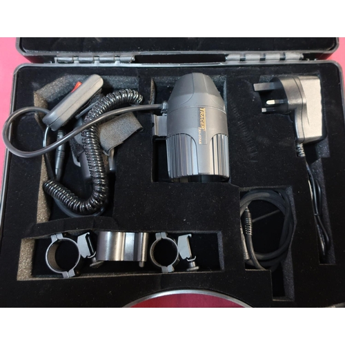 272 - New and unused ex shop stock Tracer LED Ray Tri-Star lamping gun kit in box with charger and fitting... 