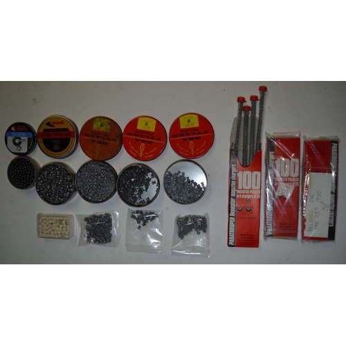 123 - A collection of .177 and .22 airgun pellets including vintage boxed packs and tins from Milbro and B... 