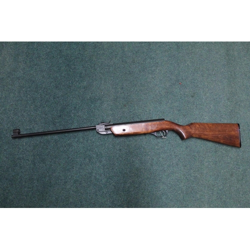 294 - A Baikal Vostic 38 .177 break barrel air rifle. 1960s Russian built air gun.