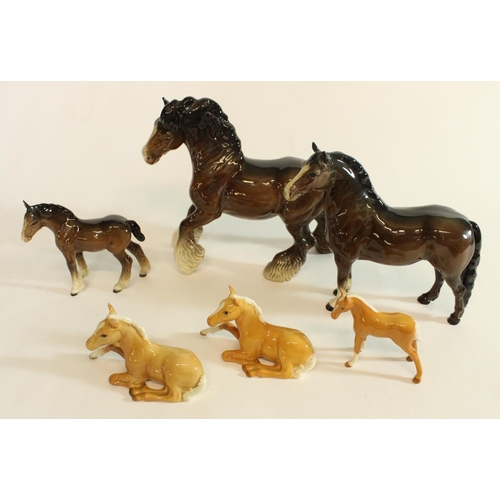 601 - Beswick Welsh Cob, Cantering Shire and foal in brown gloss together with three Palomino foals