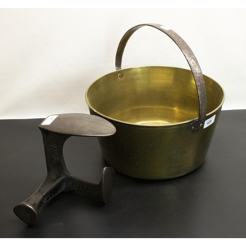 429 - Early c20th brass jam pan with copper rivet strapwork steel handle, D32.5 H32, and a Jumbo No.2 cobb... 