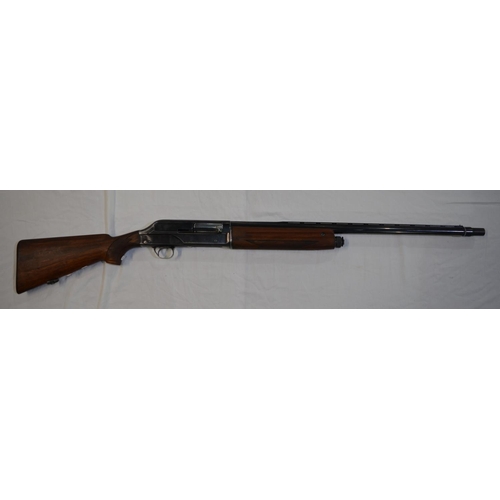 358 - A Breda semi automatic 12 gauge single barrel shot gun. Serial No 57992. Barrell length 27'. Overall... 