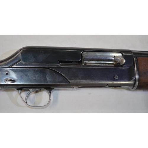 358 - A Breda semi automatic 12 gauge single barrel shot gun. Serial No 57992. Barrell length 27'. Overall... 