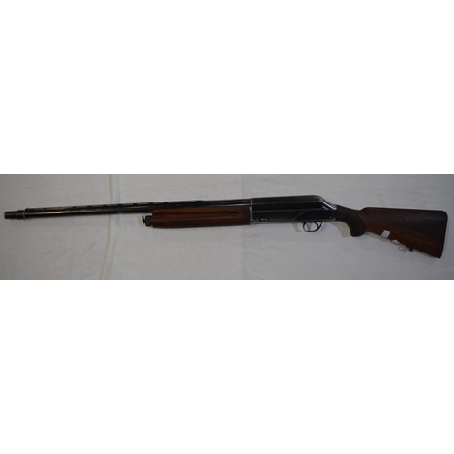 358 - A Breda semi automatic 12 gauge single barrel shot gun. Serial No 57992. Barrell length 27'. Overall... 