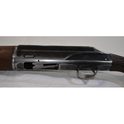 358 - A Breda semi automatic 12 gauge single barrel shot gun. Serial No 57992. Barrell length 27'. Overall... 