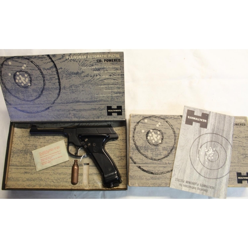 451 - Boxed Plainsman co2 over lever .177 air pistol in good condition SN:1120907