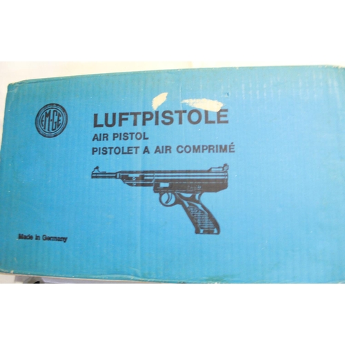 454 - Boxed German made Luftpistole LP3A over leaver .22 air pistol SN:40487 2.75lb/ft