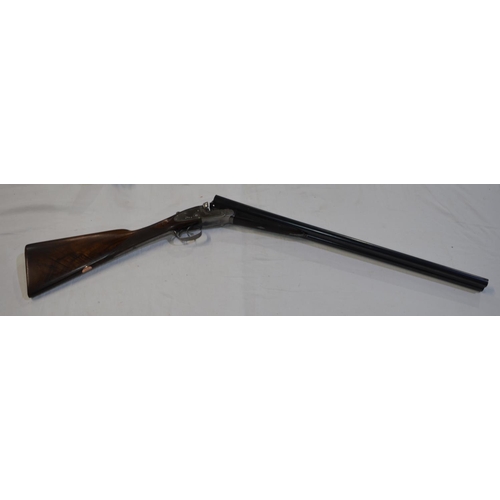 434 - A cased Thomas Bland side lock 12 gauge side by side double barrel shot gun. Double trigger with eje... 