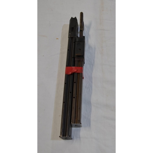 448 - 2 9mm Sten gun type magazines