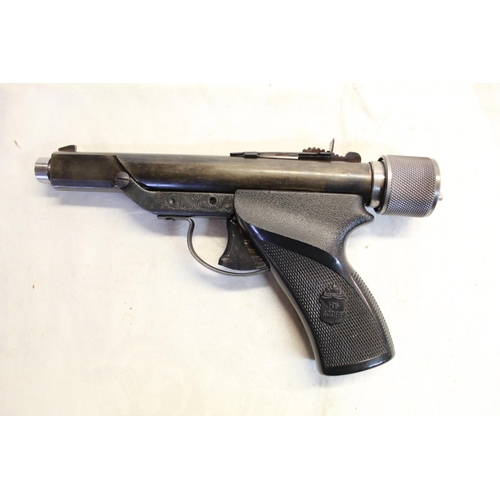 488 - HY score 804 sportster under lever action air pistol 4lb/ft, with floral pattern on lever