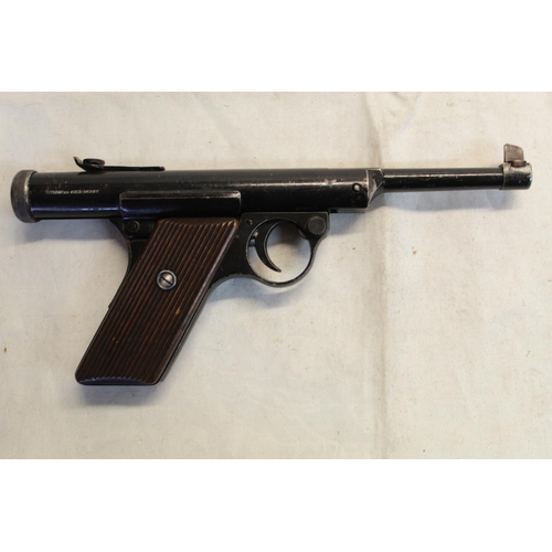 489 - Haenel mod 26 break barrel .177 air pistol with wooden grips SN:526 1.6lb/ft