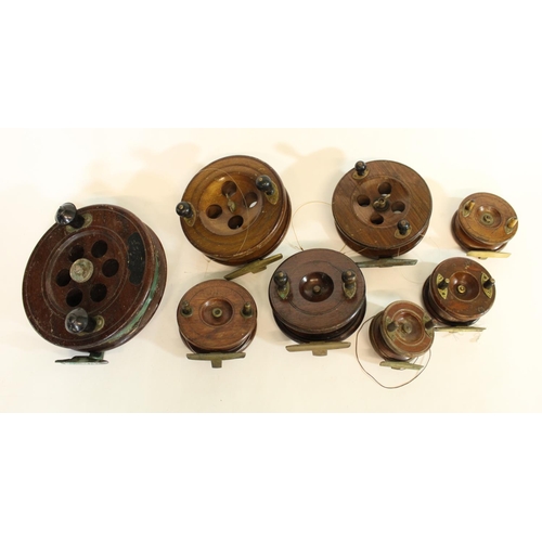 633 - Selection of eight vintage wooden reels of various sizes