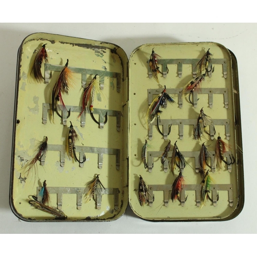 672 - Vintage Mallochs Patent japanned fly tin containing good collection of salmon flies